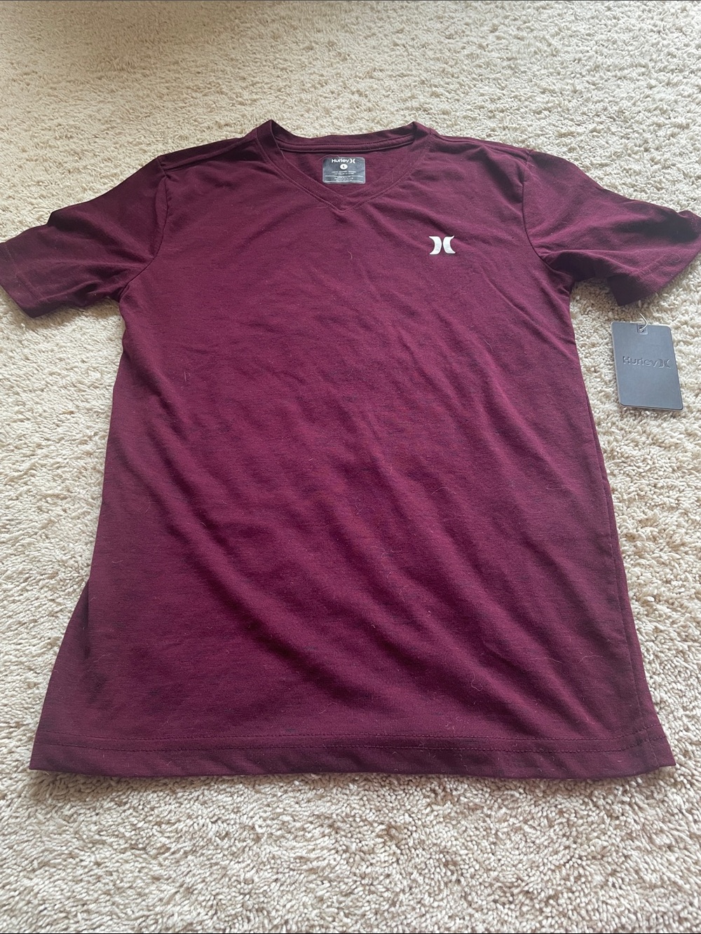 Hurley Boys Burgundy V-Neck Short Sleeve Tee size Large